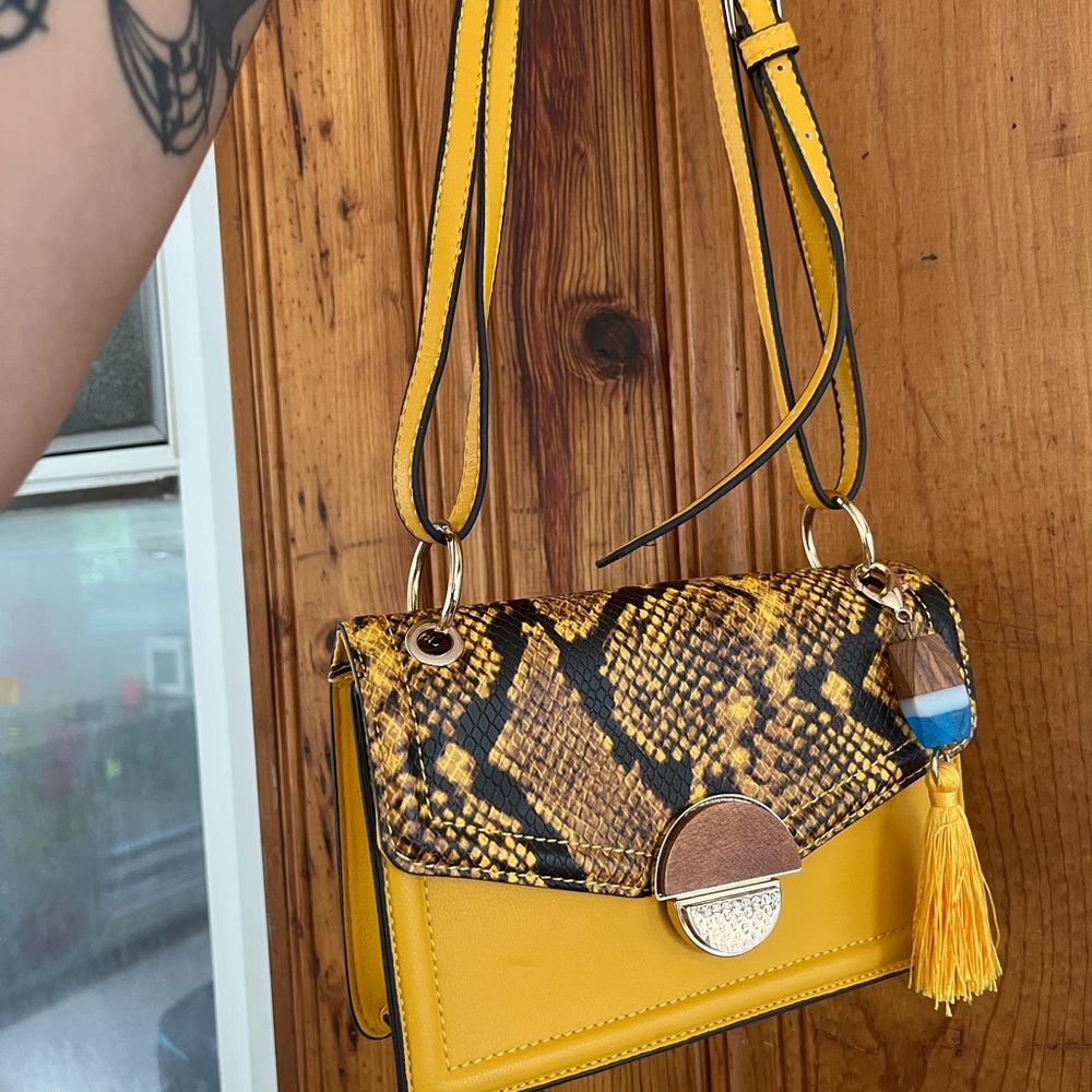Snake skin print purse